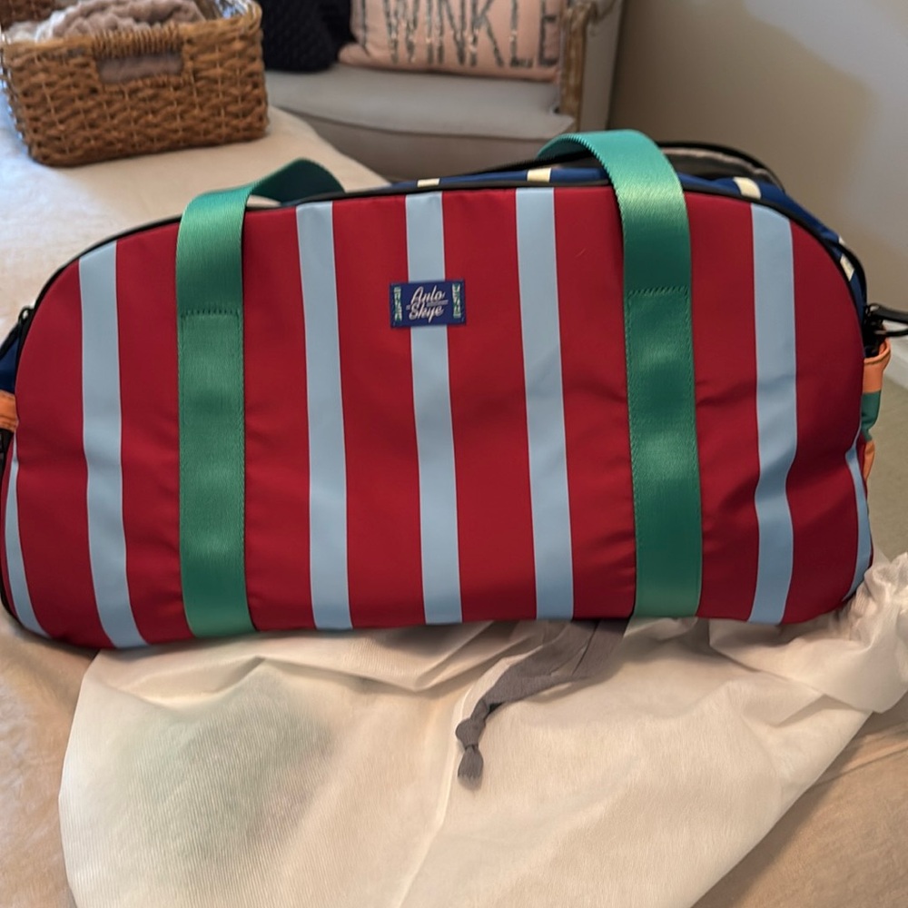 Arlo Skye Dusen Dusen weekender bag brand  used once  Sold out designer bag